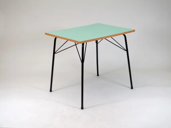 Retro stolek