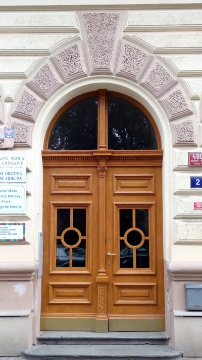 Renovace dveří Praha