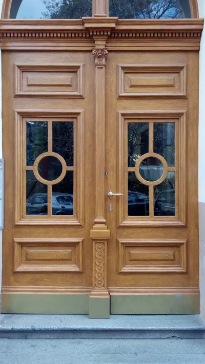 Renovace dveří Praha
