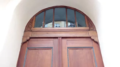 Repase historických dveří Praha