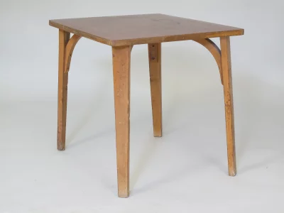 Stolek umakart
