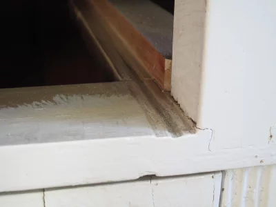Kredenc renovace