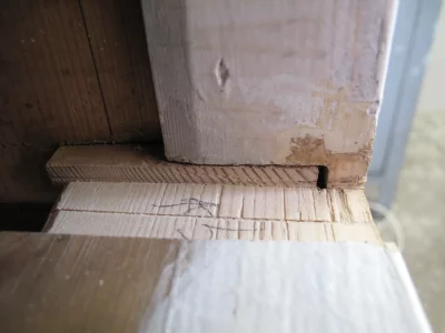 Kredenc renovace