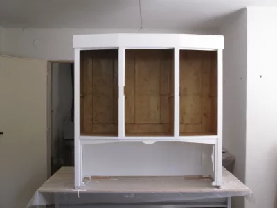 Kredenc renovace