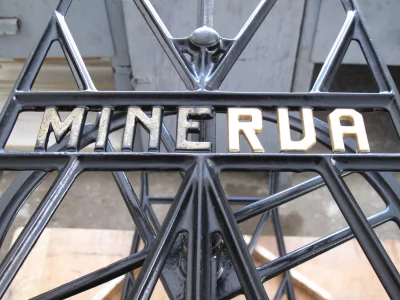 Oprava šicího stroje Minerva